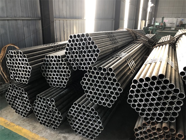 喀什小口径厚壁无缝钢管