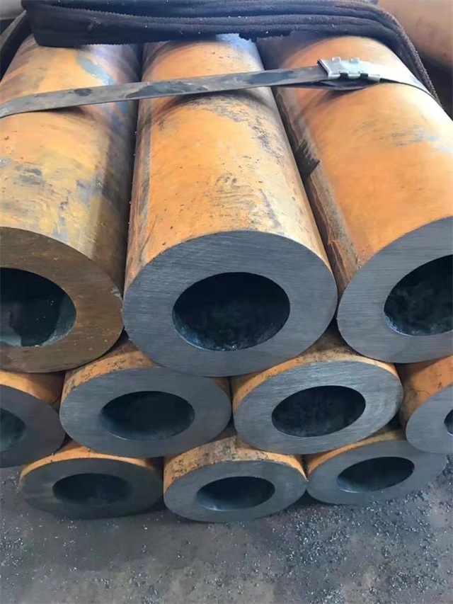 喀什20号厚壁无缝钢管