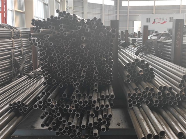 喀什精密无缝钢管现货批发